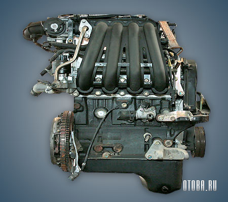 Мотор Daewoo F10CV вид сзади.
