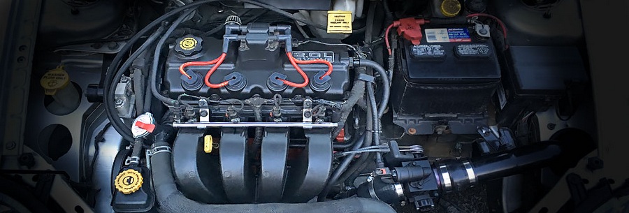 2.0-литровый бензиновый силовой агрегат Dodge ECH под капотом Додж Неон.
