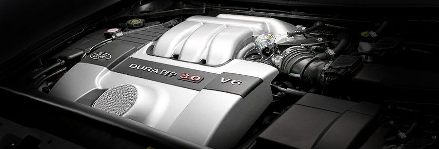 Силовой агрегат Duratec V6 под капотом Форд.