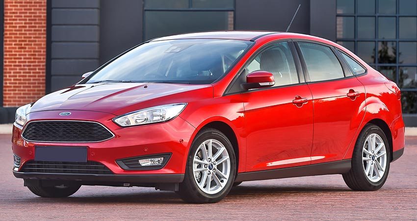 Ford Focus с бензиновым двигателем 1.5 литра 2015 года