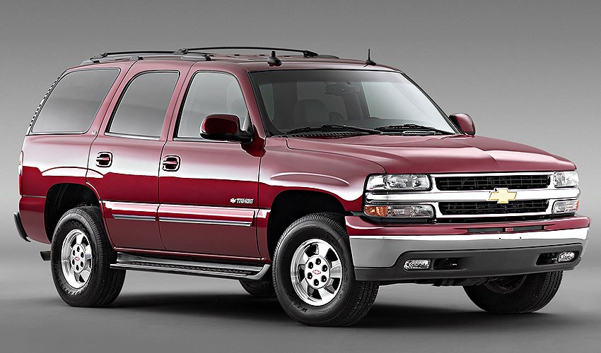 Chevrolet Tahoe с бензиновым двигателем 5.3 литра 2000 года