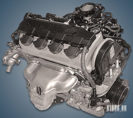 1.7-литровый бензиновый двигатель Honda D17A фото.