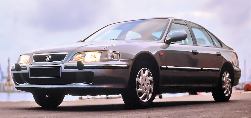 Honda Accord 1997 года с бензиновым двигателем 2.0 литра