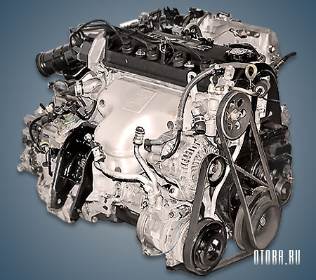 2.3-литровый бензиновый мотор Хонда F23A вид сзади.