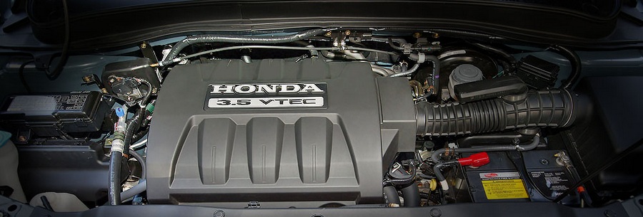 3.5-литровый бензиновый силовой агрегат Honda J35A под капотом Хонда Пилот.
