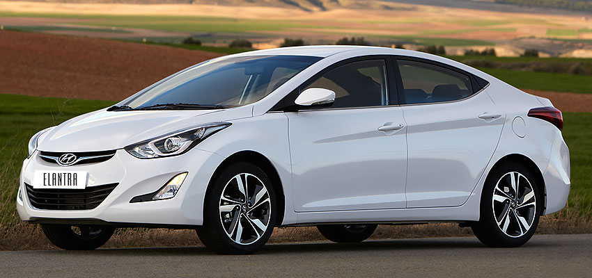 Hyundai Elantra 2014 года с бензиновым двигателем 1.6 литра