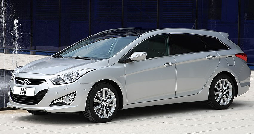 Hyundai i40 2014 года с бензиновым двигателем 2.4 литра
