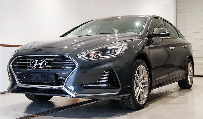 Hyundai Sonata 7 с бензиновым двигателем 2.0 литра 2017 года