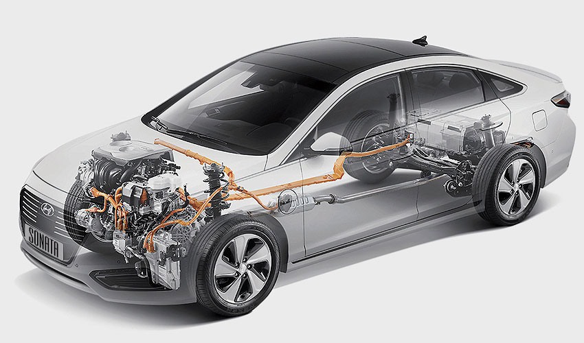 Hyundai Sonata PHEV 2017 года с бензиновым двигателем 2.0 литра