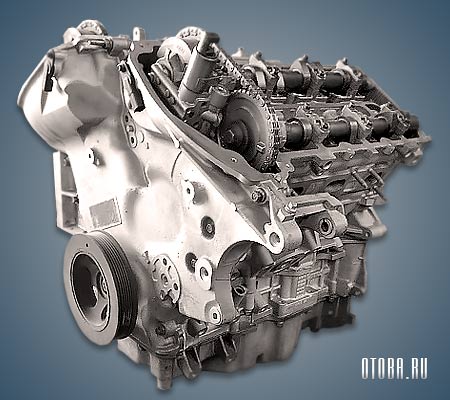 Мотор Jaguar AJ20 в разборе.