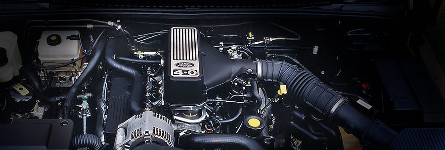 4.0-литровый бензиновый силовой агрегат Land Rover 42D под капотом Рендж Ровер.