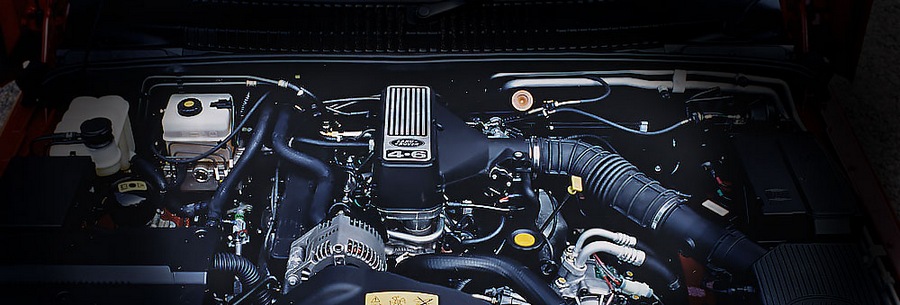 4.6-литровый бензиновый силовой агрегат Land Rover 46D под капотом Рендж Ровер.