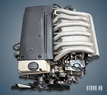 3.0-литровый дизельный мотор Mercedes OM606 вид сверху.