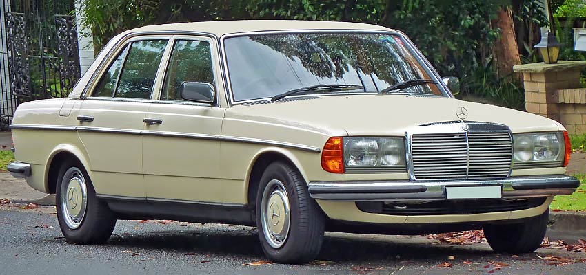Mercedes 300D с дизельным двигателем 3.0 литра 1979 года