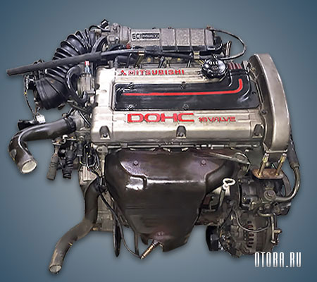 1.8-литровый бензиновый мотор Митсубиси 4G67 фото.