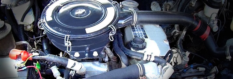 2.5-литровый дизельный силовой агрегат TD25 под капотом Ниссан Цедрик.