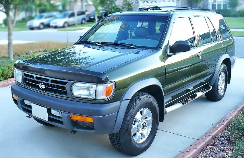 Nissan Pathfinder с дизельным двигателем 2.7 литра 1998 года
