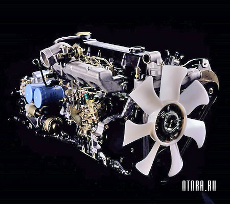 Мотор Ниссан TD42 вид сзади.