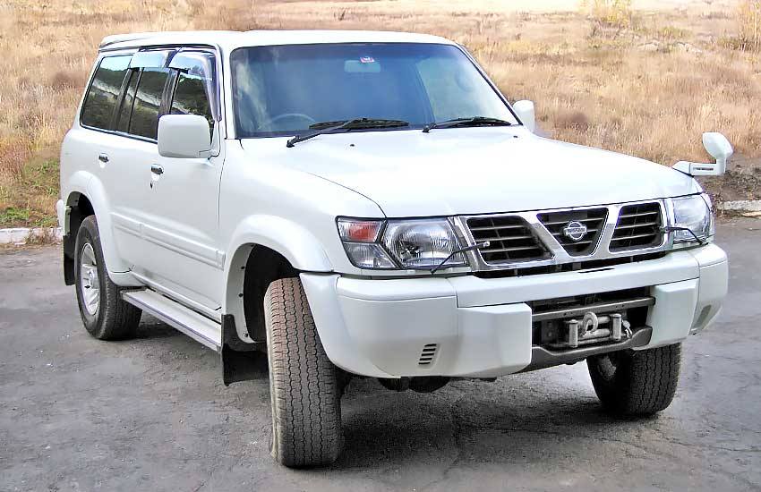 Nissan Safari 2000 года с дизельным двигателем 4.2 литра