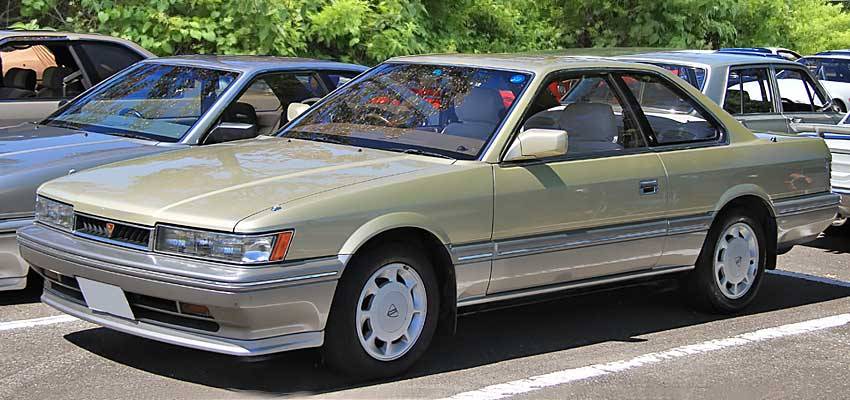 Nissan Leopard 1991 года с бензиновым двигателем 2.0 литра