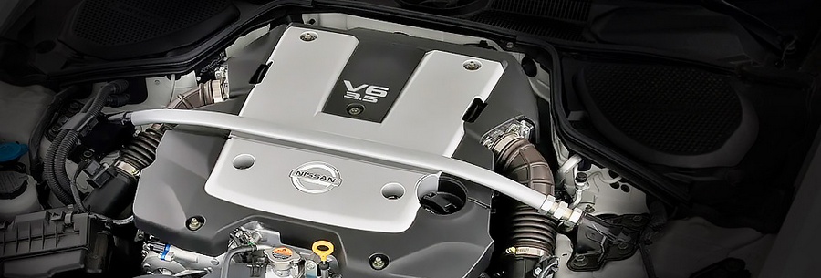 3.5-литровый бензиновый силовой агрегат VQ35HR под капотом Ниссан 350Z.