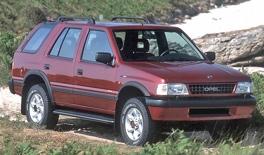 Opel Frontera 1993 года с бензиновым двигателем 2.4 литра