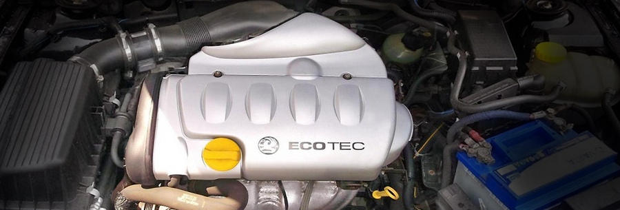 1.8-литровый бензиновый силовой агрегат Opel Z18XE под капотом Опель Вектра.