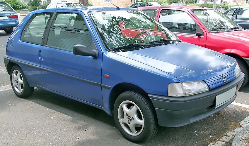 Peugeot 106 1995 года с бензиновым двигателем 1.6 литра