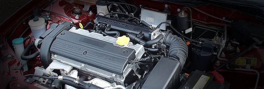 1.8-литровый бензиновый силовой агрегат Rover 18K4F под капотом Ровер 25.