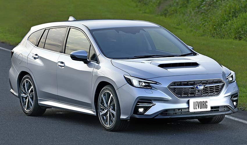 Subaru Levorg с бензиновым двигателем 1.8 литра 2021 года