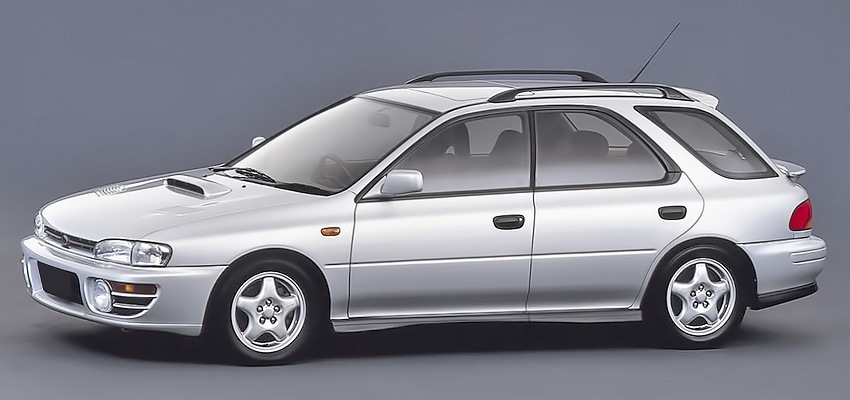 Subaru Impreza 1995 года с бензиновым двигателем 2.0 литра