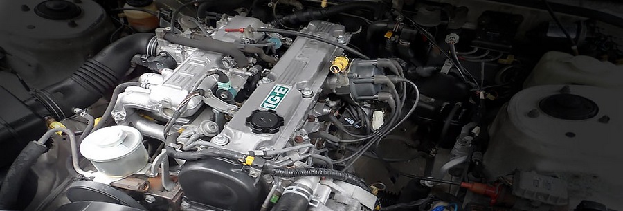 2.0-литровый бензиновый силовой агрегат Toyota 1G-E под капотом Тойота Краун.