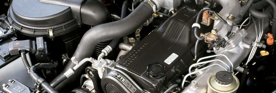 4.2-литровый дизельный силовой агрегат 1HD-FTE под капотом Тойота Лэнд Крузер 100.