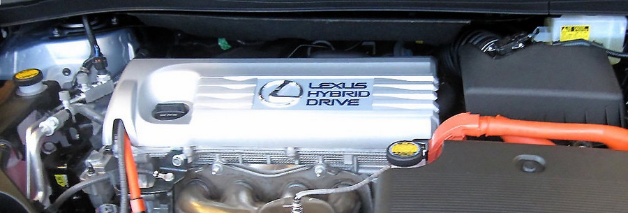 2.4-литровый бензиновый силовой агрегат 2AZ-FXE под капотом Лексус HS 250h.
