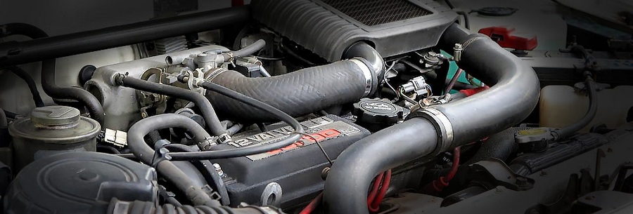 1.3-литровый бензиновый силовой агрегат Toyota 2E-TE под капотом Тойота Старлет.