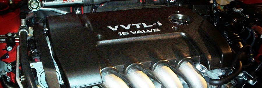 1.8-литровый бензиновый силовой агрегат Toyota 2ZZ-GE под капотом Тойота Селика.