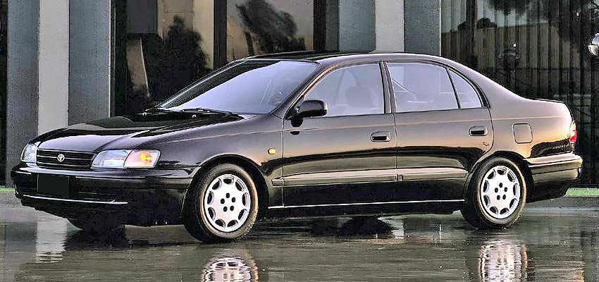 Toyota Carina E 1997 года с бензиновым двигателем 1.6 литра