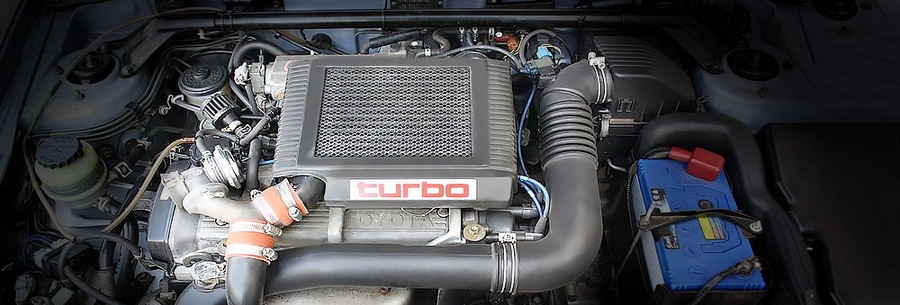 1.3-литровый бензиновый силовой агрегат Toyota 4E-FTE под капотом Тойота Старлет.