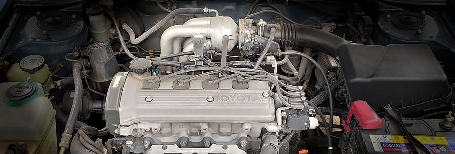 1.5-литровый бензиновый силовой агрегат Toyota 5E-FE под капотом Тойота Калдина.