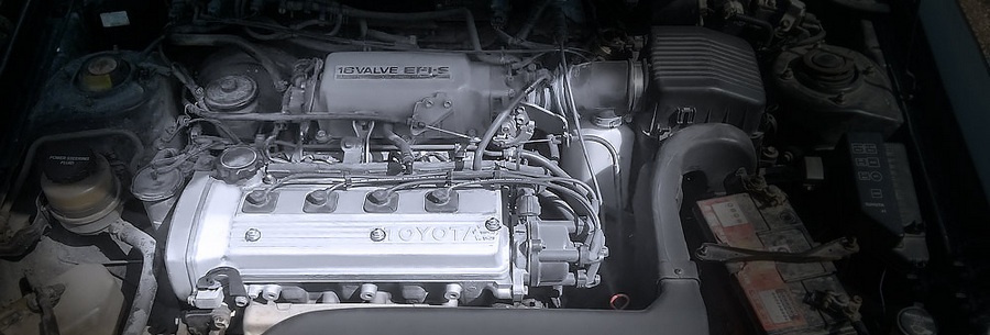 1.5-литровый бензиновый силовой агрегат Toyota 5E-FHE под капотом Тойота Терцел.