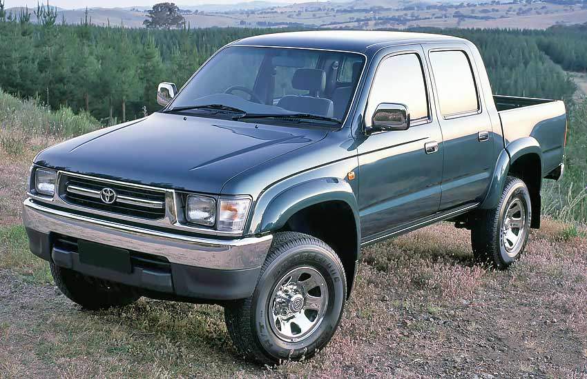 Toyota Hilux с дизельным двигателем 3.0 литра 1999 года