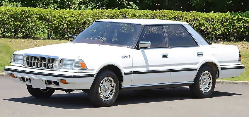 Toyota Crown с бензиновым двигателем 2.8 литра 1985 года
