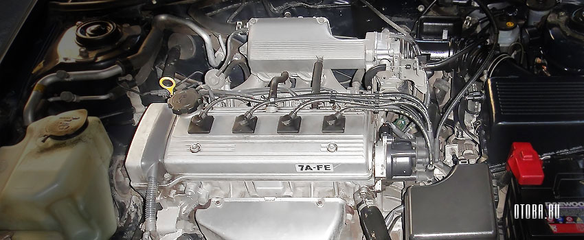 Двигатель Тойота 7A-FE Lean Burn под капотом
