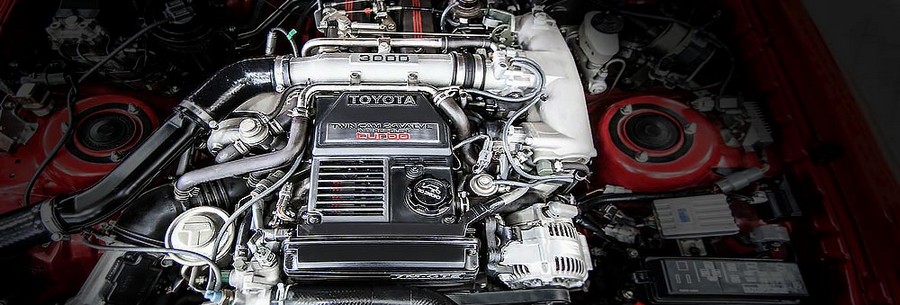 3.0-литровый бензиновый силовой агрегат Toyota 7M-GTE под капотом Тойота Супра.