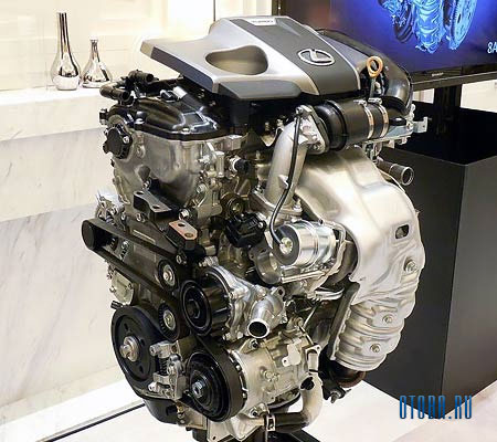 2.0-литровый бензиновый мотор Тойота 8AR-FTS фото.