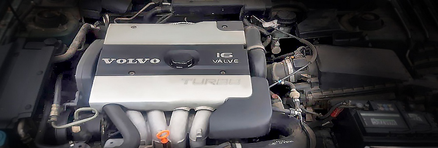 1.9-литровый бензиновый силовой агрегат Вольво B4194T под капотом Volvo S40.