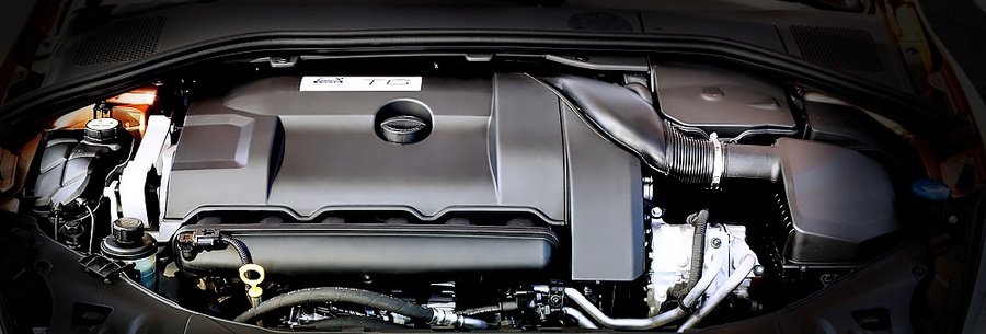 3.0-литровый бензиновый силовой агрегат B6304T4 под капотом Вольво S60 T6.