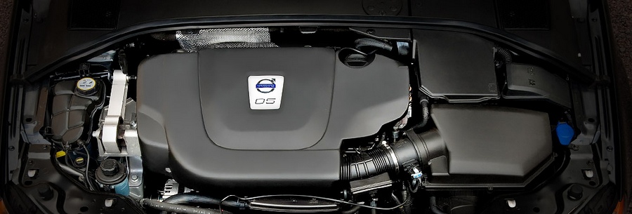2.4-литровый дизельный силовой агрегат Volvo D5244T15 под капотом Вольво XC60.