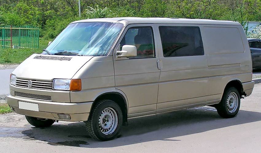Volkswagen Transporter T4 с дизельным двигателем 1.9 литра 1992 года