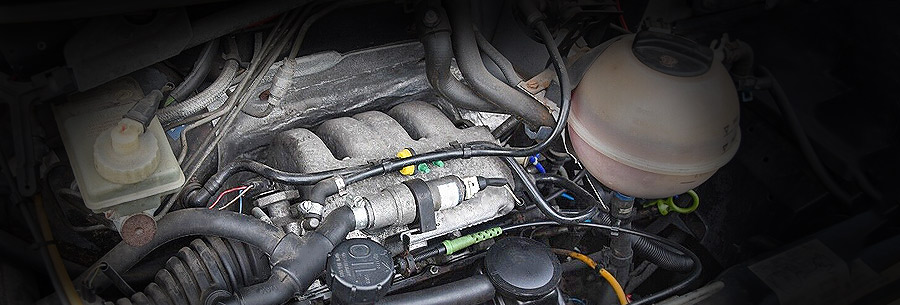 2.0-литровый бензиновый силовой агрегат VW AAC под капотом Фольксваген Транспортер Т4.